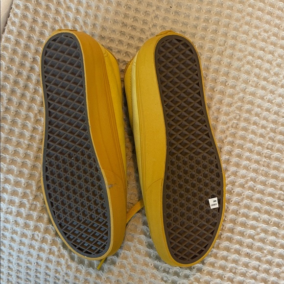 Brand New Vans Mustard Yellow Lace-Up Sneakers - Picture 2 of 2